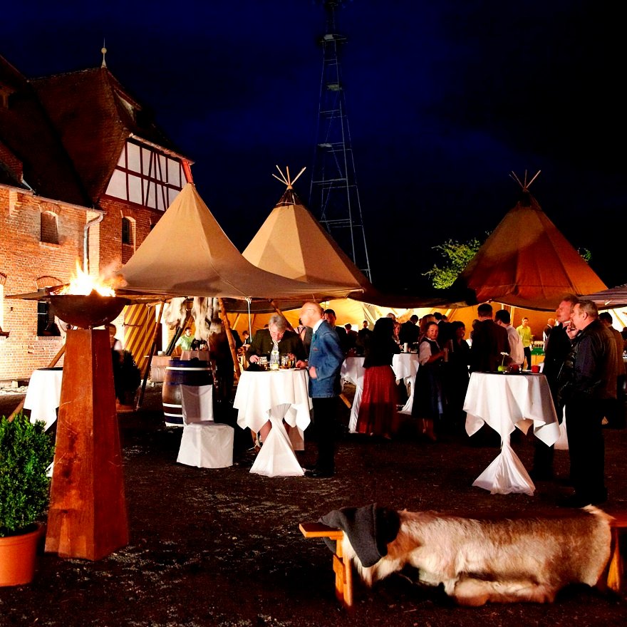 Partyzelt mieten München Firmenfeier – Tipi Eventzelt für Betriebsfeiern und Firmenjubiläen Bayern